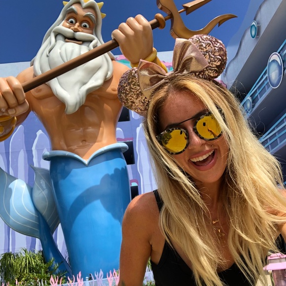 Meet your Posher, Ariel - Picture 2 of 2